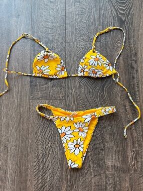 Sunday Brunch Yellow Daisy Print Triangle Bikini Set